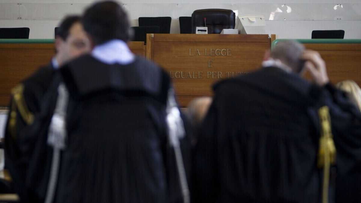 Immagine di Viva i magistrati di sinistra per il Sì