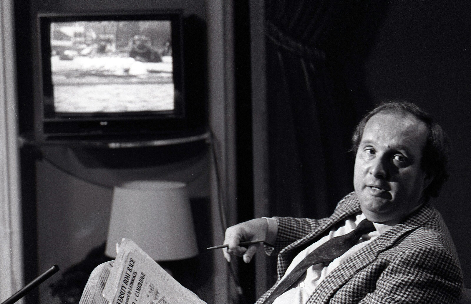 Giampiero Galeazzi durante la trasmissione di Rai 1 ''Sabato sport'' a Roma il 25 marzo 1989. ANSA ARCHIVIO&nbsp;