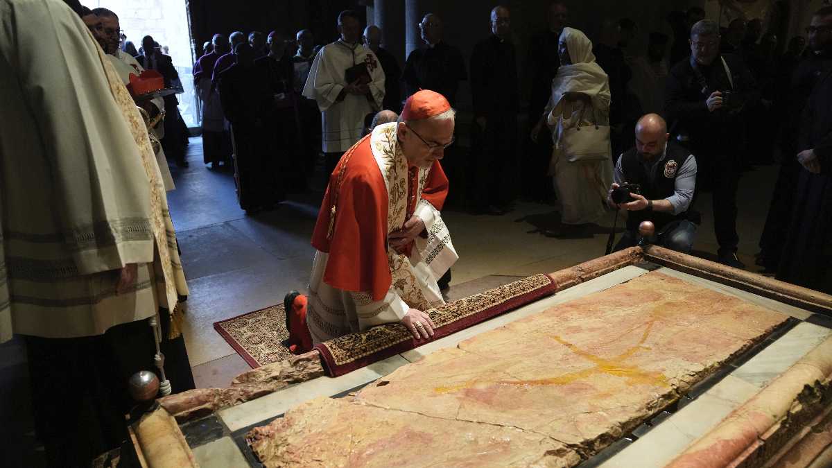 Immagine di Israele vieta al cardinale Pizzaballa di entrare al Santo Sepolcro