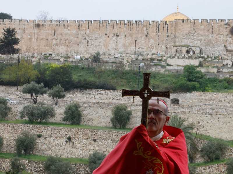 Il cardinale Pierbattista Pizzaballa (Ammar Awad/AP)