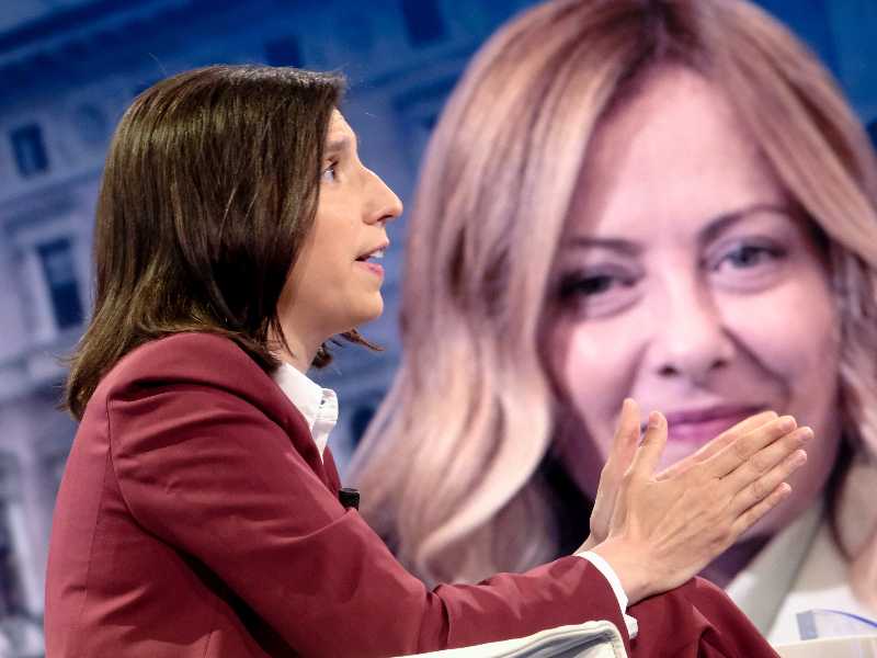La segretaria PD Elly Schlein (sullo schermo Giorgia Meloni) ospite di Bruno Vespa nella trasmissione Porta a Porta, Rai Uno (foto Mauro Scrobogna /LaPresse)