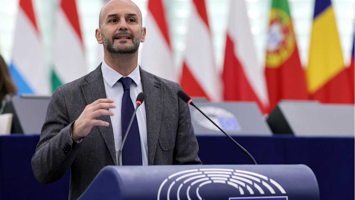 Immagine di Procaccini (FdI): “Bene Crosetto su Sigonella. Concedere le basi agli Usa? Tendenzialmente favorevoli”