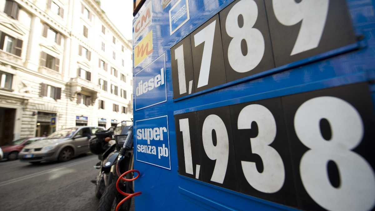 Immagine di Lasciare stare gli extraprofitti: per uscire dalle crisi energetiche serve produrre di più
