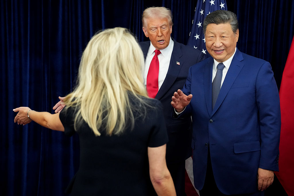 Il presidente cinese Xi Jinping durante l'incontro bilaterale con il presidente degli Stati Uniti Donald Trump alla base aerea di Gimhae il 30 ottobre 2025 a Busan, Corea del Sud&nbsp;<div data-empty="true"><br></div>