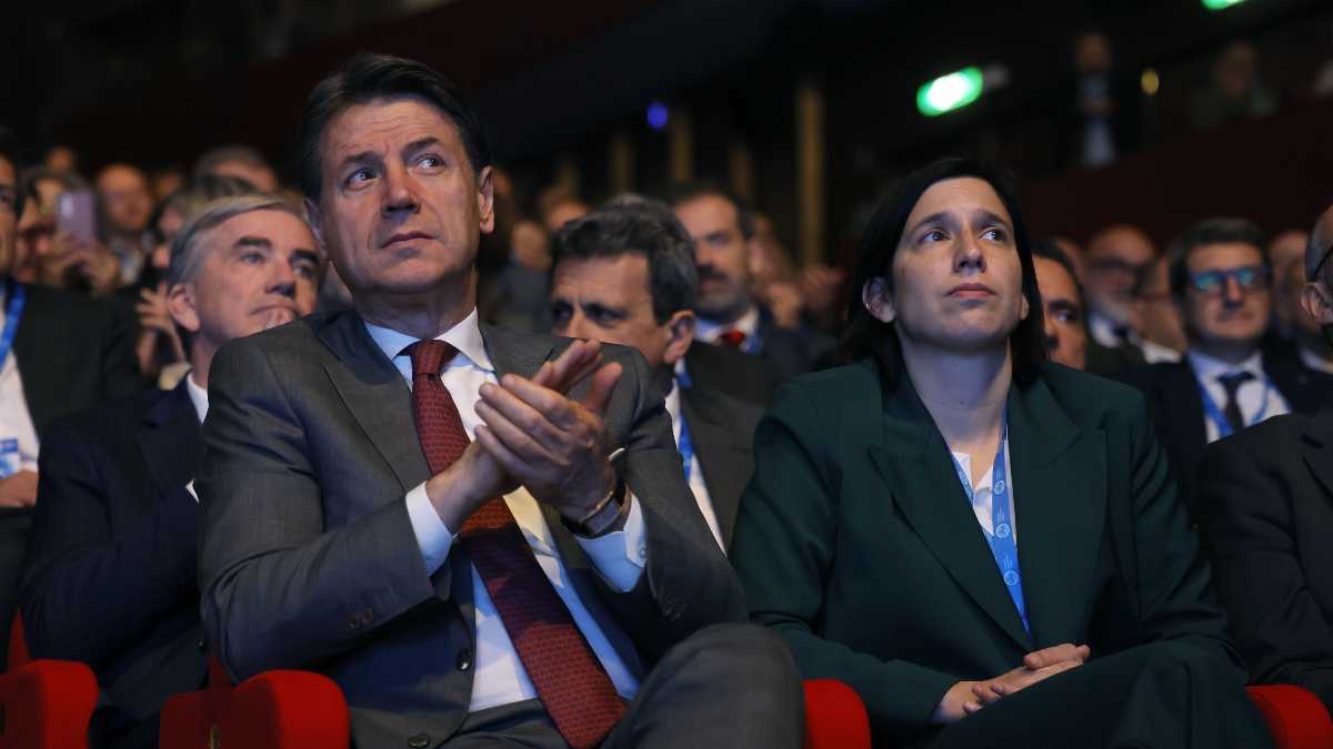 Immagine di Schlein cerca unità, Conte vuole solo tornare a Palazzo Chigi