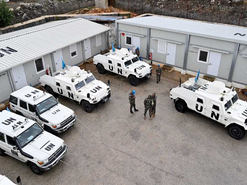 Soldati e mezzi miloitari della Forza di Interposizione delle Nazioni Unite in Libano (Unifil) - foto Ansa