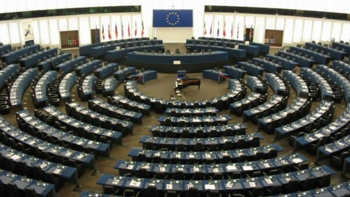 Immagine di Le leggi europee su social e AI sono ambiziose, ma applicarle resta un vaste programme