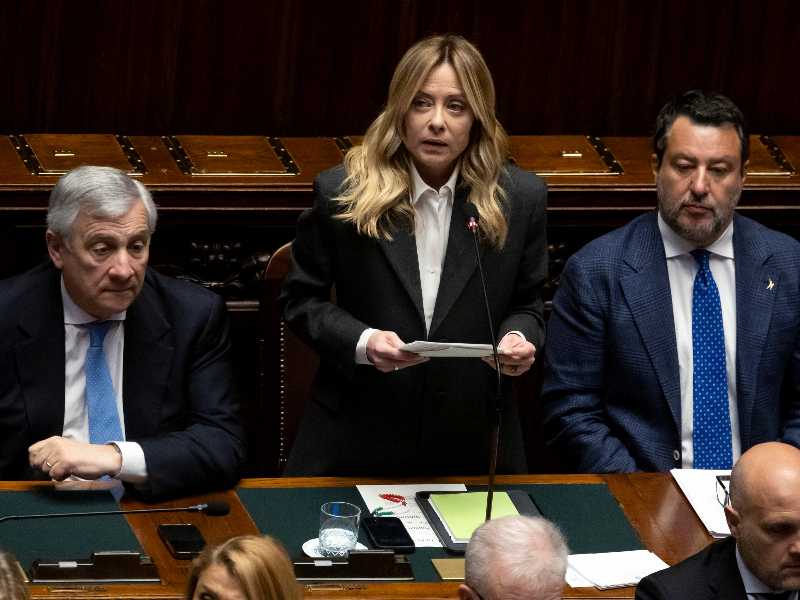 La presidente del Consiglio Giorgia Meloni durante l’informativa alla Camera. Roma, 9 aprile 2026. ANSA/MASSIMO PERCOSSI // Italy's Prime Minister, Giorgia Meloni (C) in the Parliament,  Rome April 9, 2026.ANSA/MASSIMO PERCOSSI