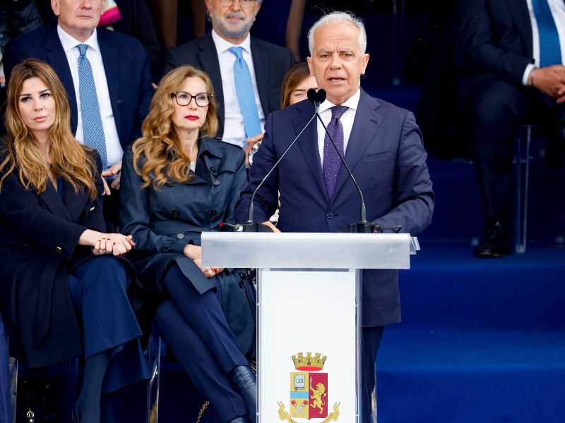 Il ministro dell’interno Matteo Piantedosi durante le celebrazioni del 174esimo anniversario della fondazione della Polizia di Stato, Piazza del Popolo, Roma 10 aprile 2026. ANSA/FABIO FRUSTACI