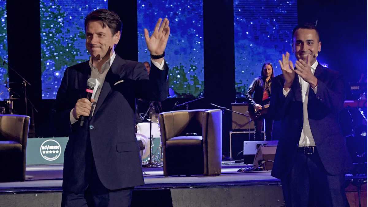 Immagine di Di Maio vs Conte: "Bugie su di me. Orgoglioso del rapporto con Draghi e di Mattarella al Quirinale"