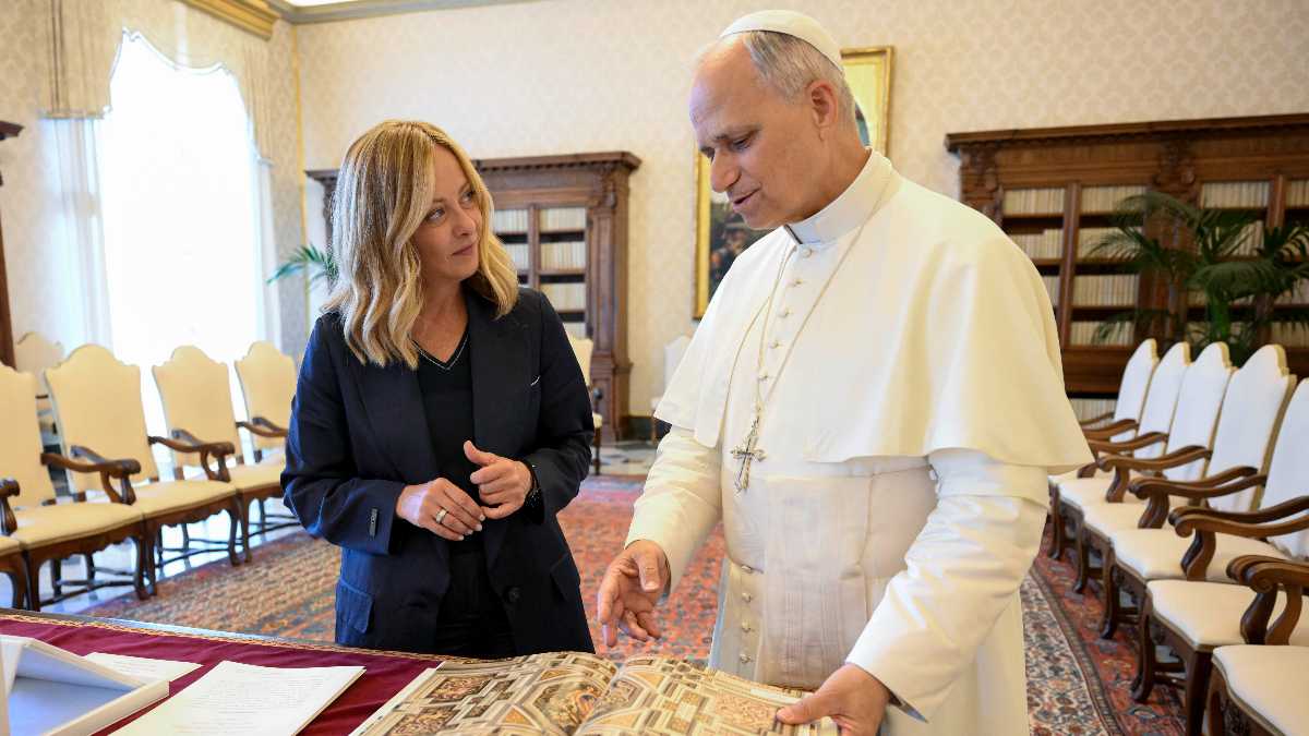 Immagine di Se lo scontro Trump-Leone diventa pretesto per una nuova teologia politica. Domande