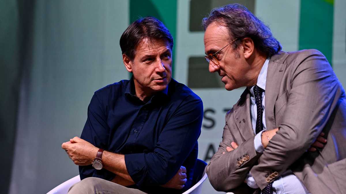 Immagine di Il paternalismo di stato sui social dei politici rincitrulliti dai social