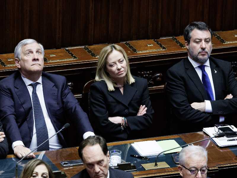 Antonio Tajani, Giorgia Meloni e Matteo Salvini alla Camera dei Deputati - foto LaPresse