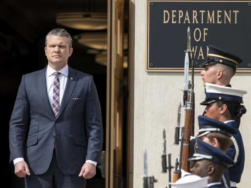 Il segretario alla Difesa americano Pete Hegseth