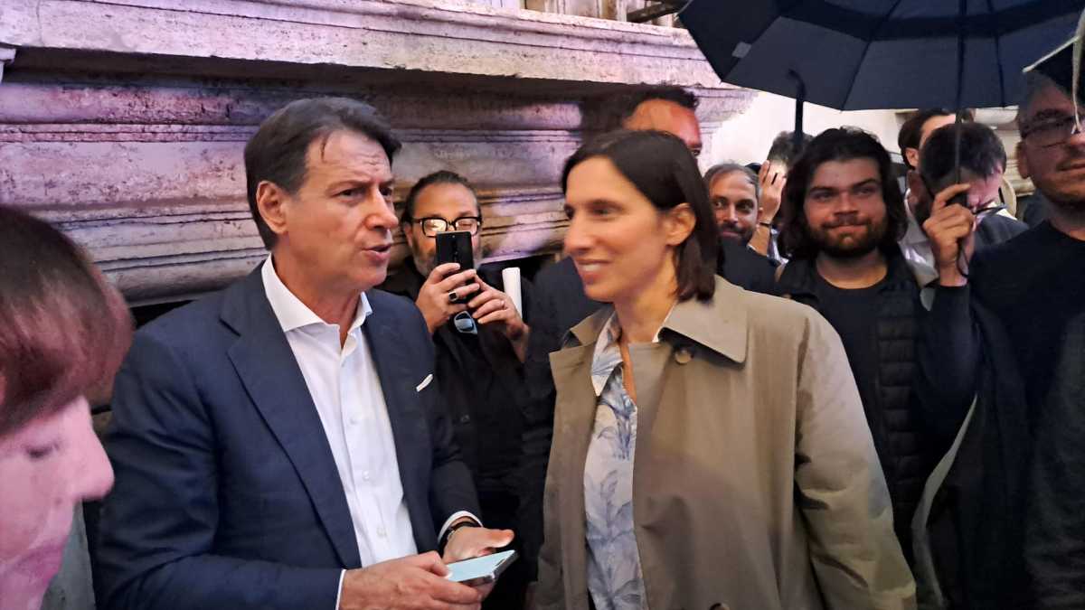 Immagine di Dopo la battaglia in Aula, Conte e Schlein si contendono la sicurezza. L’accelerata a maggio