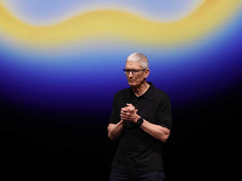 epa12903431 (FILE) - Apple CEO Tim Cook speaks in the Steve Jobs Theater during an Apple event on the campus of Apple Park in Cupertino, California, USA, 09 September 2025 (reissued 20 April 2026). Apple announced on 20 April 2026 that Tim Cook will transition to the role of Executive Chairman of the board, with John Ternus, currently Senior Vice President of Hardware Engineering, set to become Apple's next Chief Executive Officer effective 01 September 2026.  EPA/JOHN G. MABANGLO