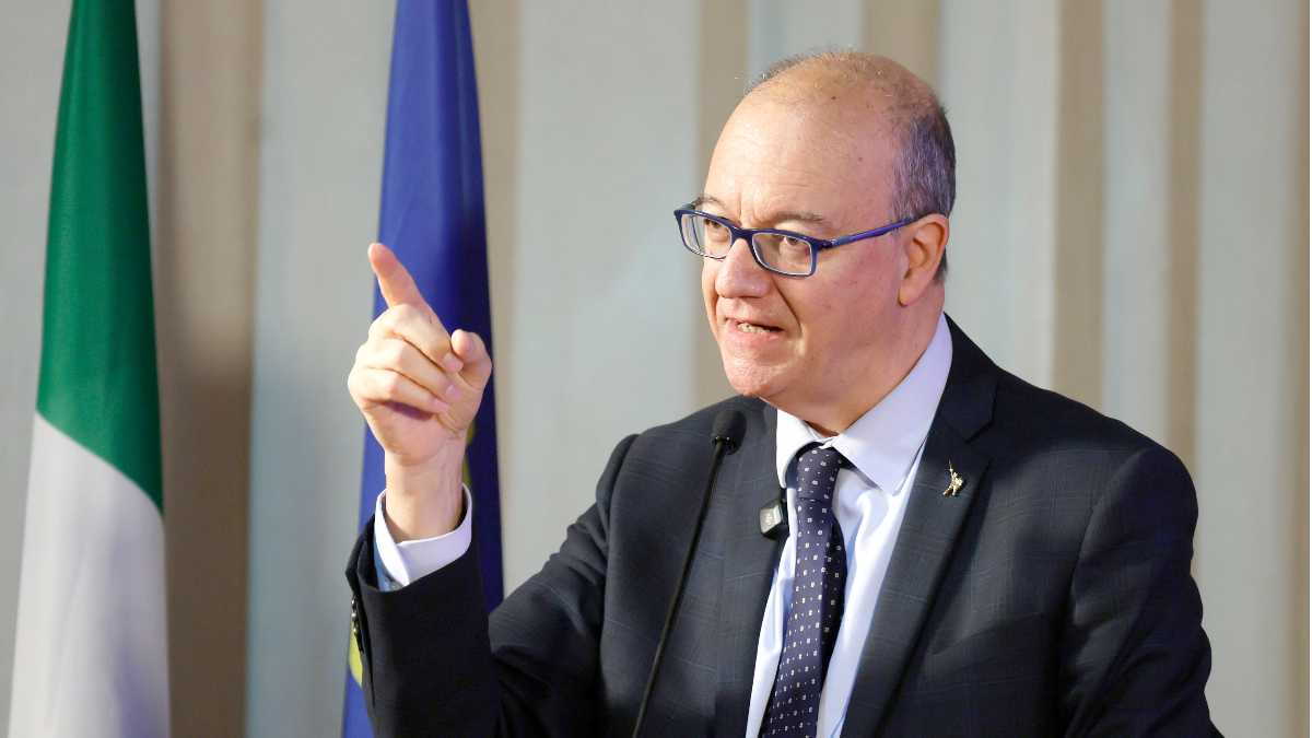 Immagine di Libertà inviolabili, sinistra illiberale e due parole su Manzoni. Parla Giuseppe Valditara