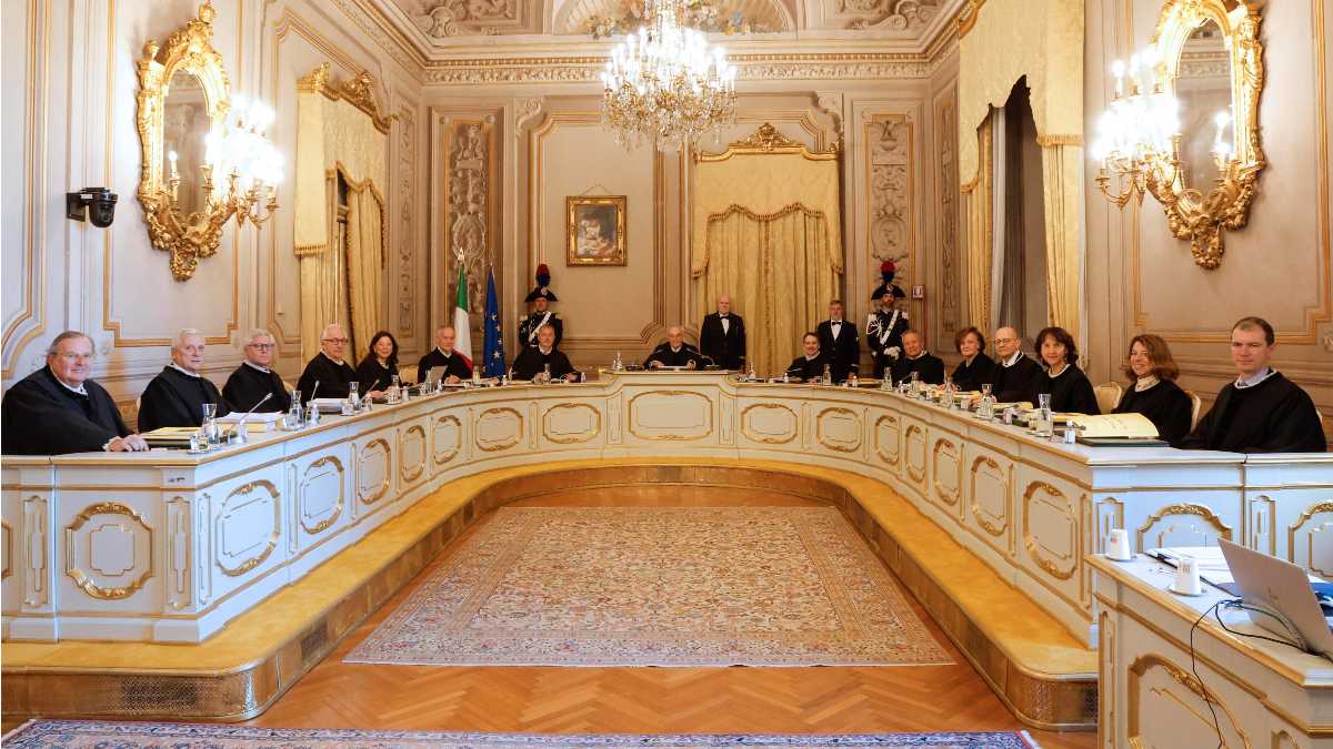 Immagine di Nello “Stato provvisorio” la Consulta diventa Cassazione