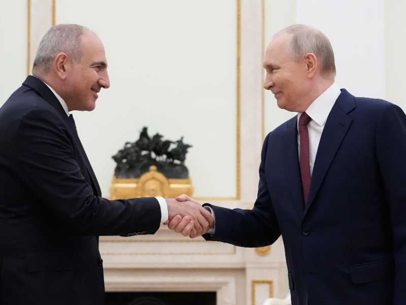 Nikol Pashinyan e Vladimir Putin -  EPA/PAVEL BEDNYAKOV/AP POOL
