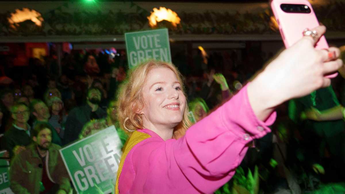 Immagine di Londra e il ritorno dei puritani (ma vestiti di verde)