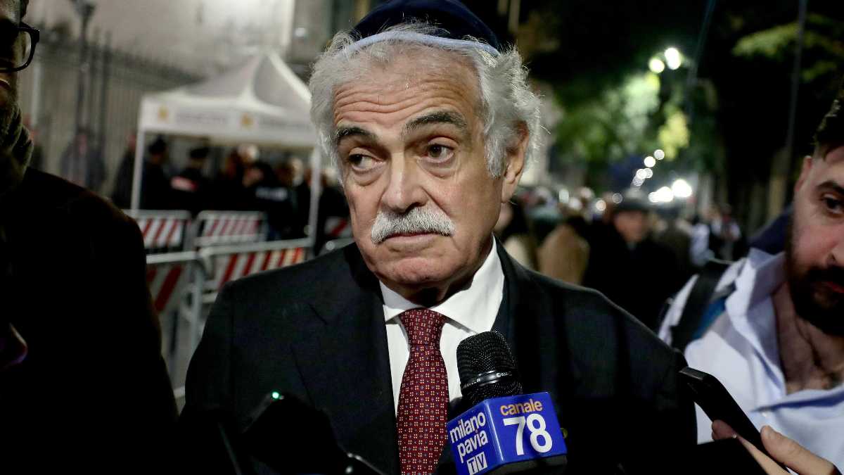 Immagine di Meghnagi: "Condanniamo gli spari del 25 aprile. La comunità ebraica non è violenta"