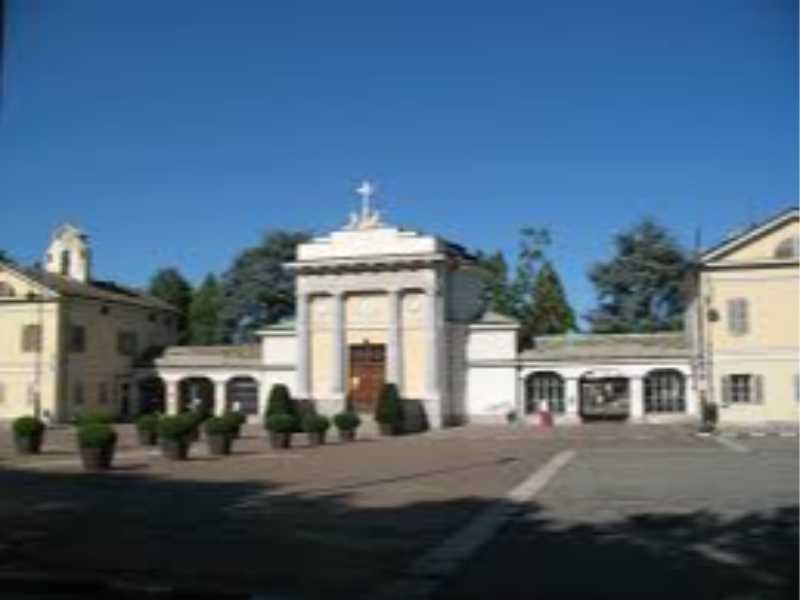 Proposta in Senato una nuova festività, quella del 2 novembre. Il costo? Circa 4 miliardi