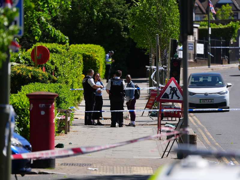 Due uomini ebrei sono stati accoltellati a Londra. Arrestato un uomo con precedenti. Le immagini