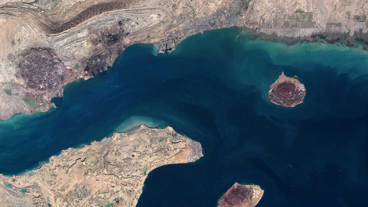 Immagine di L’azione militare e la via diplomatica per circondare Hormuz
