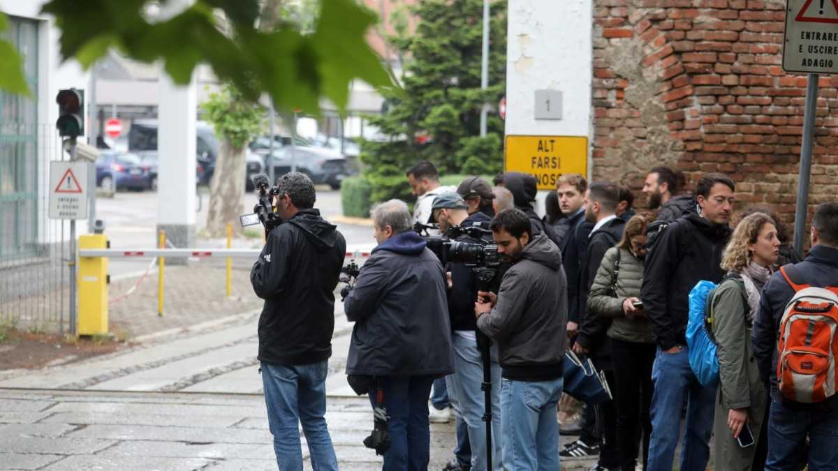 Immagine di Il “festival” di Garlasco. Persino il delitto rischia di scomparire dietro al folle show mediatico