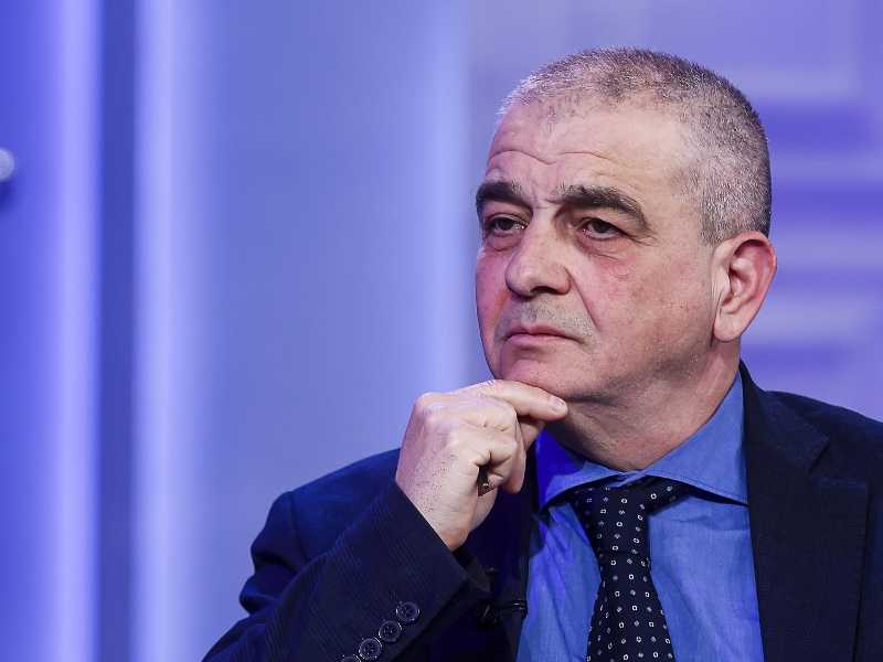 Fazzolari: "Biennale? La decisione sulla Russia è stata un inutile pastrocchio"