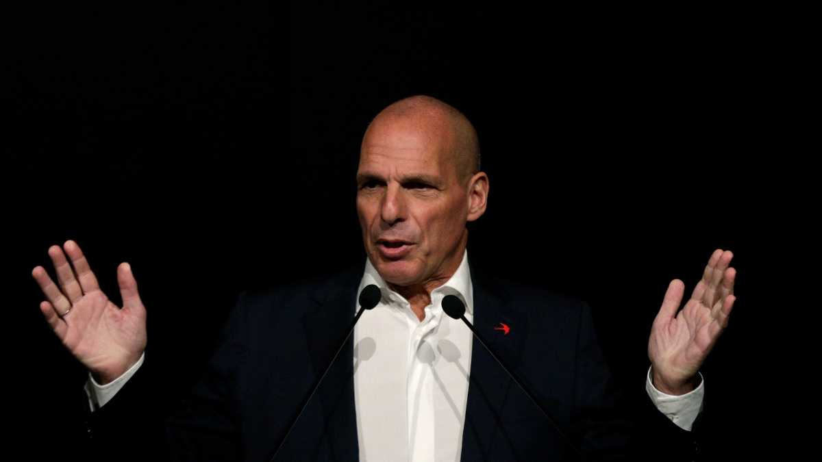 Immagine di Yanis Varoufakis, un Pedro Sánchez che non ce l’ha fatta