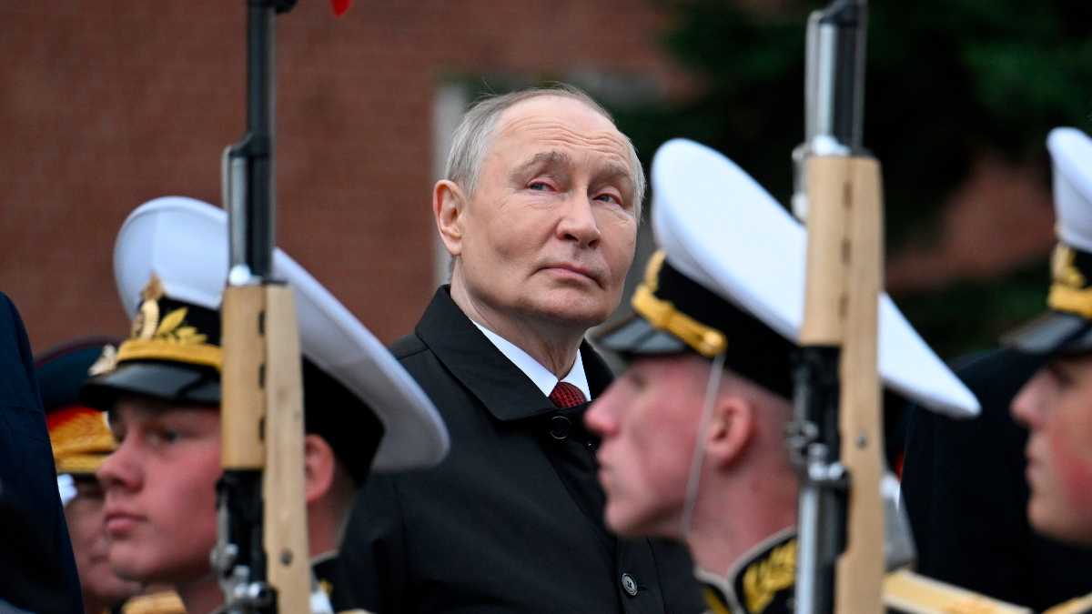 Immagine di Putin rilancia Schroeder, l'Europa risponde con Kallas
