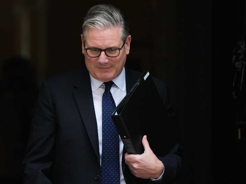 I rivoltosi nel Labour inglese si agitano ma non hanno un piano, e Starmer tira dritto