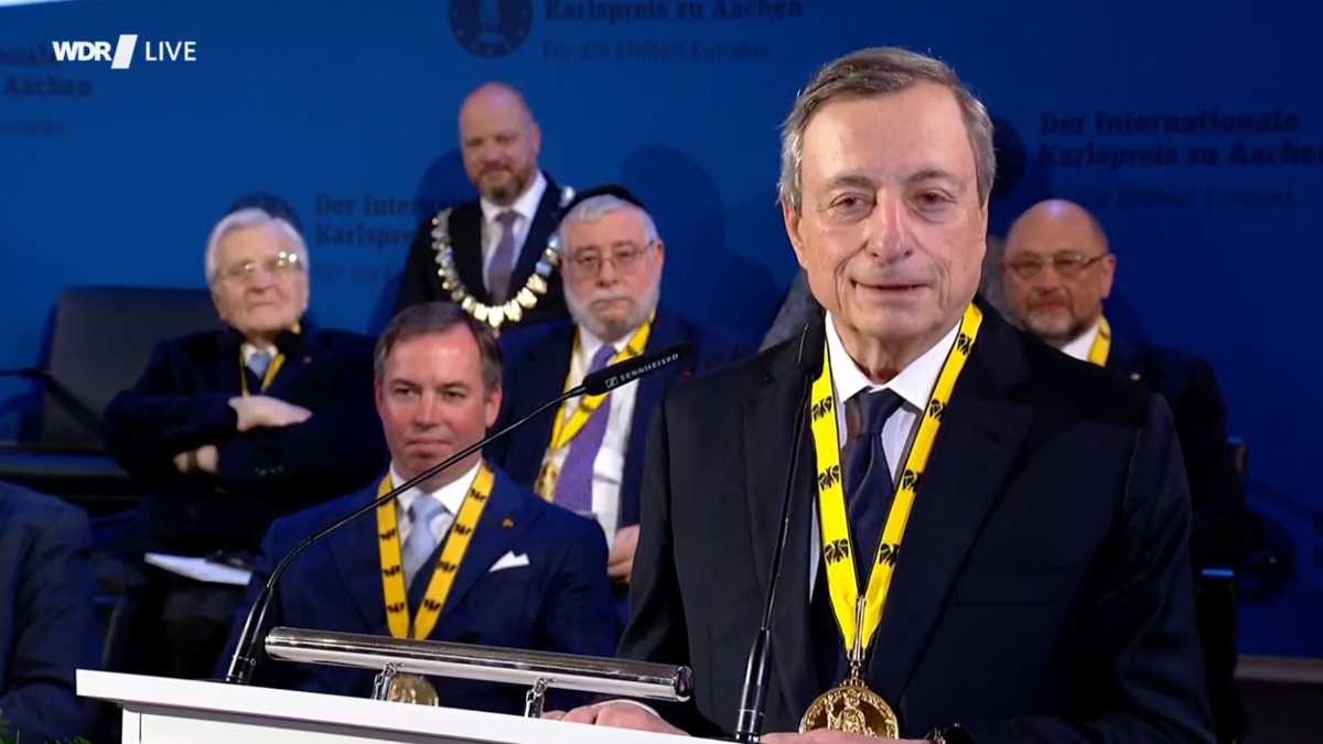 Immagine di Draghi: "Solo una maggiore integrazione può salvare l'Ue. Serve il federalismo pragmatico"