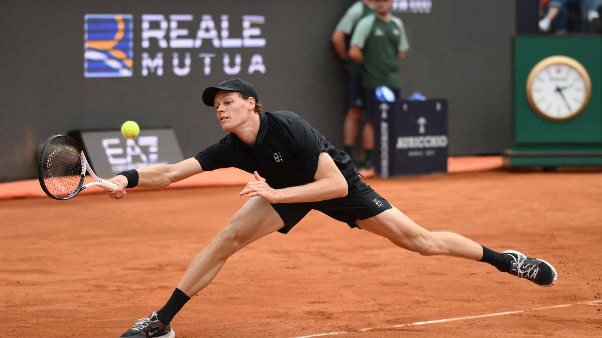 Immagine di La maratona “molto italiana” di Lucio mentre Sinner supera Djokovic