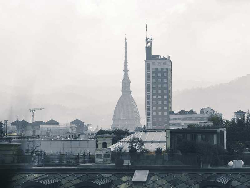 Una veduta di Torino (foto Ansa)