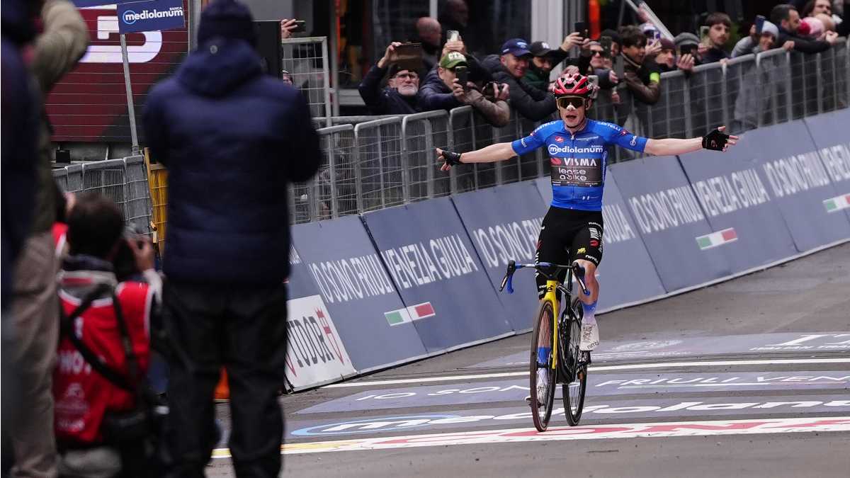 Immagine di La seconda prova del Giro di Vingegaard