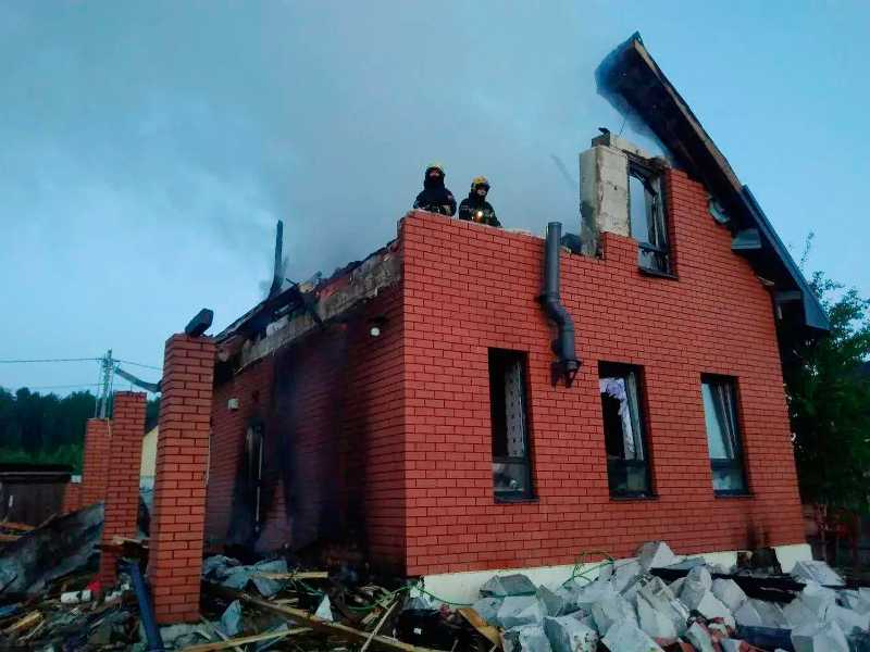 Perché gli attacchi ucraini in Russia incrinano la narrativa del Cremlino