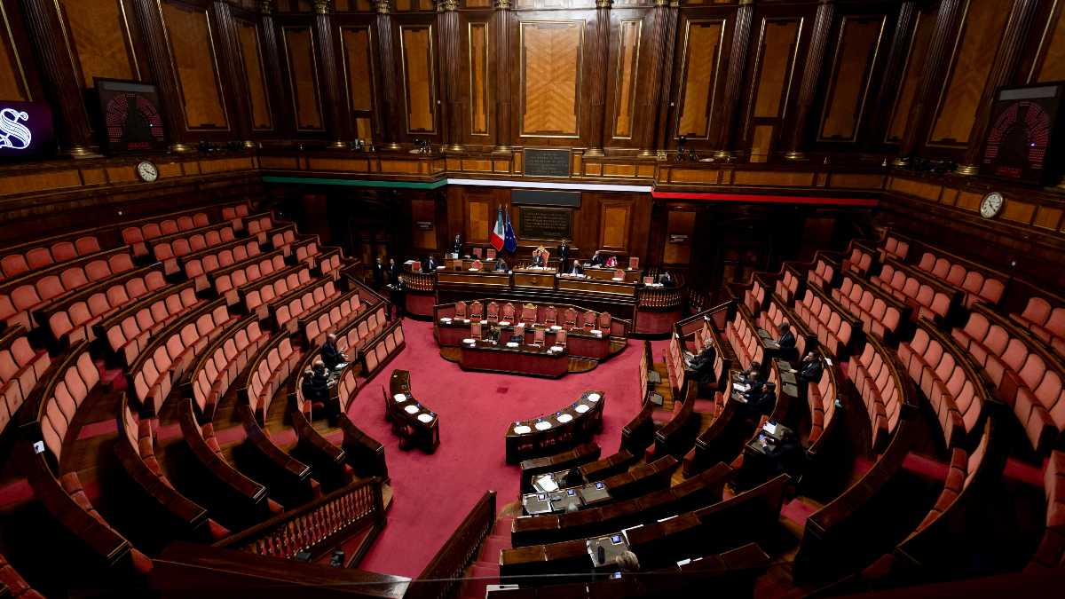 Immagine di Nessuna revisione dell'obiettivo del 5 per cento di spesa per la difesa. La maggioranza corregge la mozione