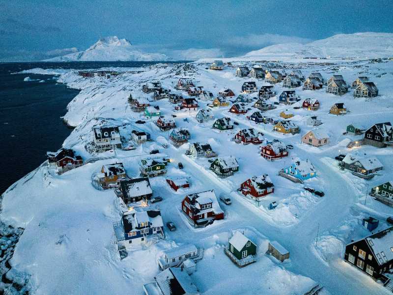 Una veduta aerea di Nuuk, capitale della Groenlandia (foto LaPresse)