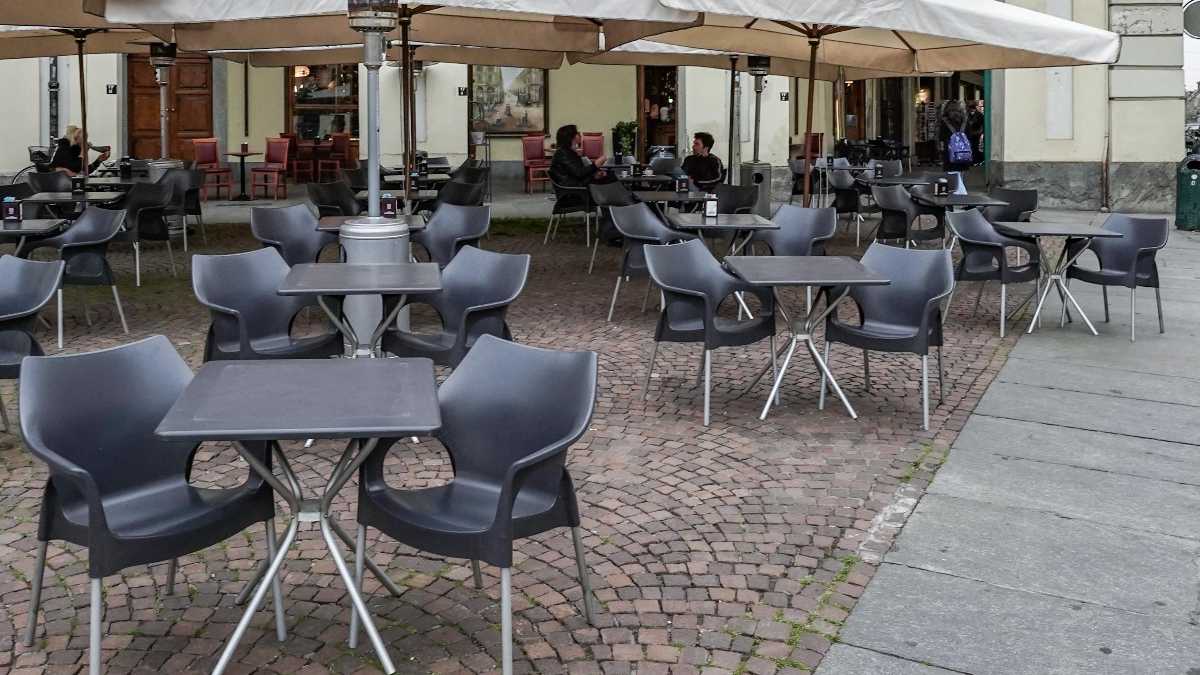Immagine di Una distopia bolscevizzante in nome del benessere collettivo. Il caso dei dehors di Capri