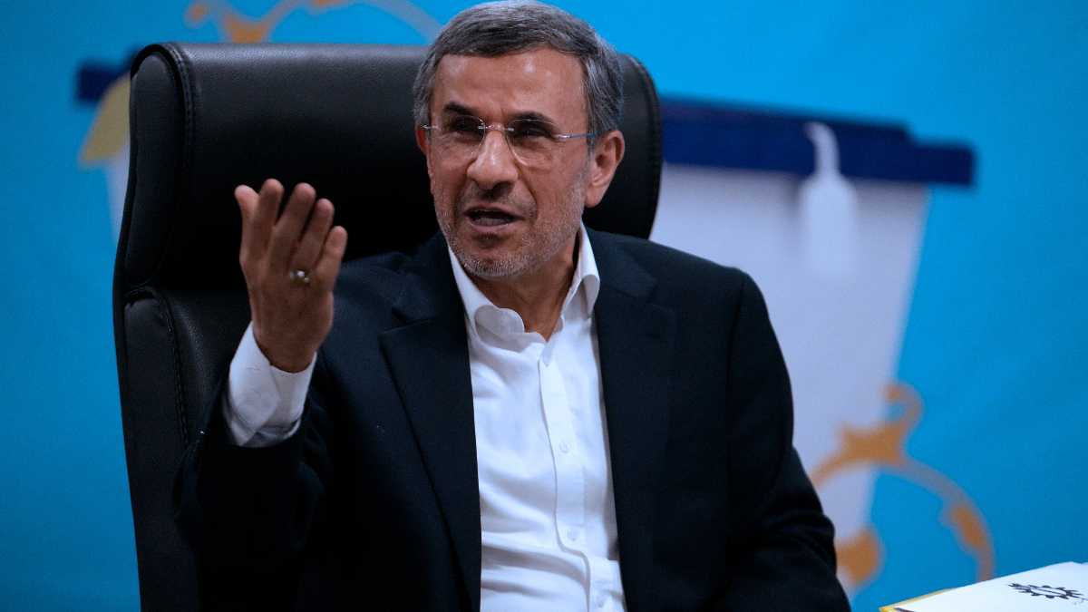 Immagine di Ahmadinejad non è una Delcy Rodríguez a Teheran