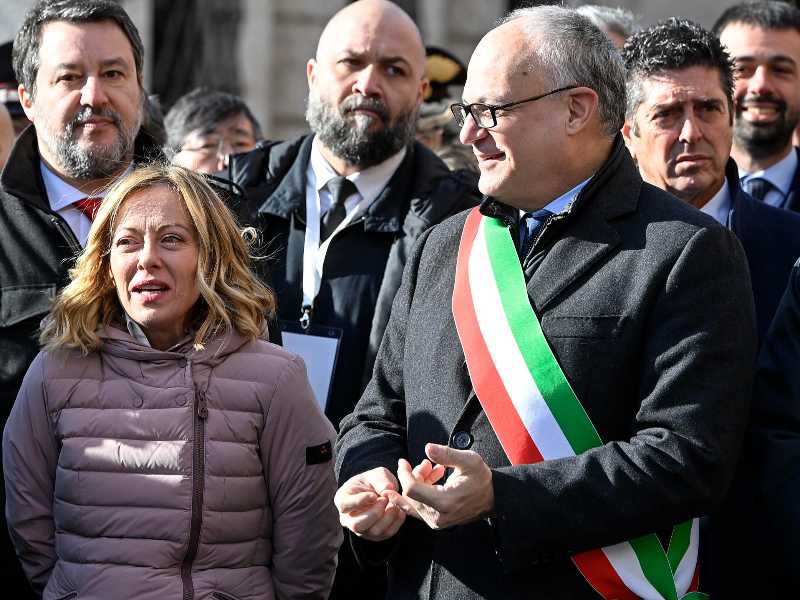 Fine della tregua: ora Gualtieri litiga col governo