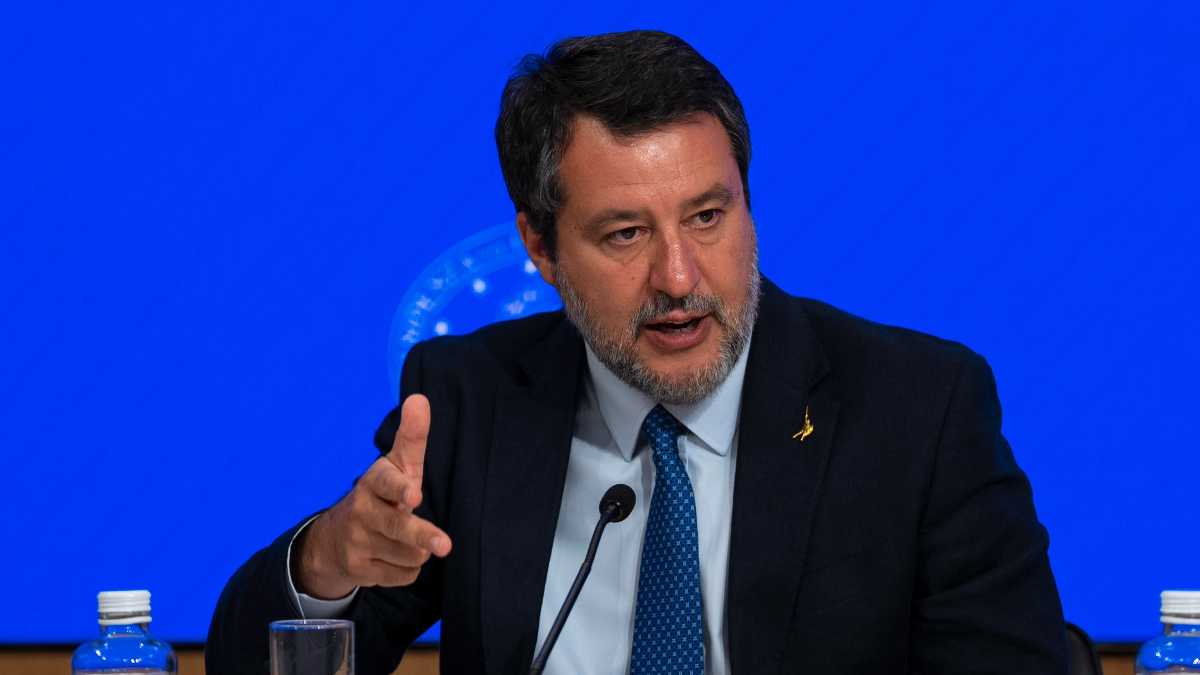 Immagine di Salvini “prenota” tv e radio locali. Cerca spazi e pressa gli alleati su sicurezza e lavoro