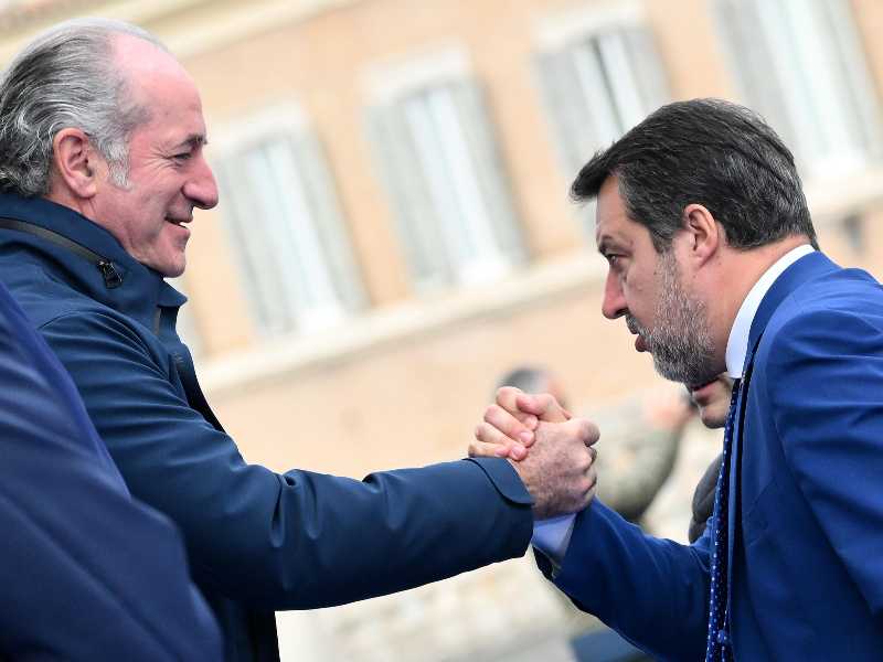 Salvini porta i leghisti in ritiro, ma Zaia non va
