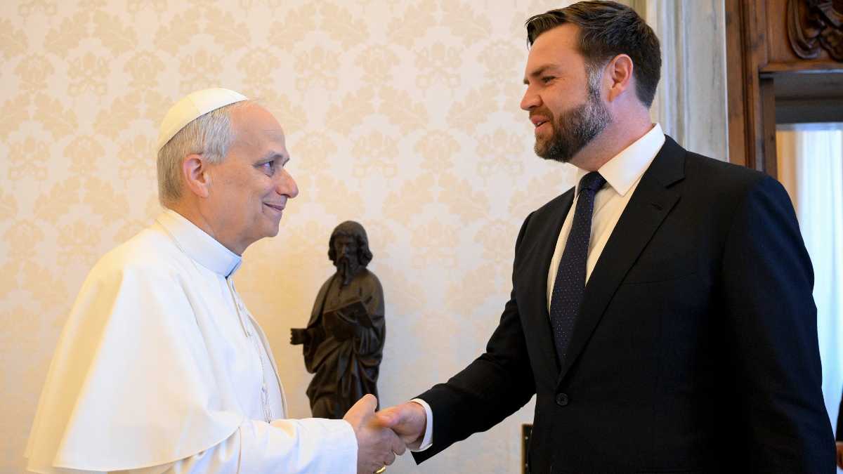 Immagine di Vance loda il Papa per l’enciclica, ma sul lato cattolico si scorge qualche mugugno