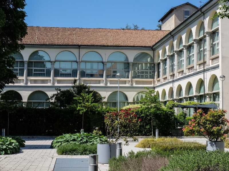 L'Istituto Golgi Redaelli di Abbiategrasso (foto Lapresse)