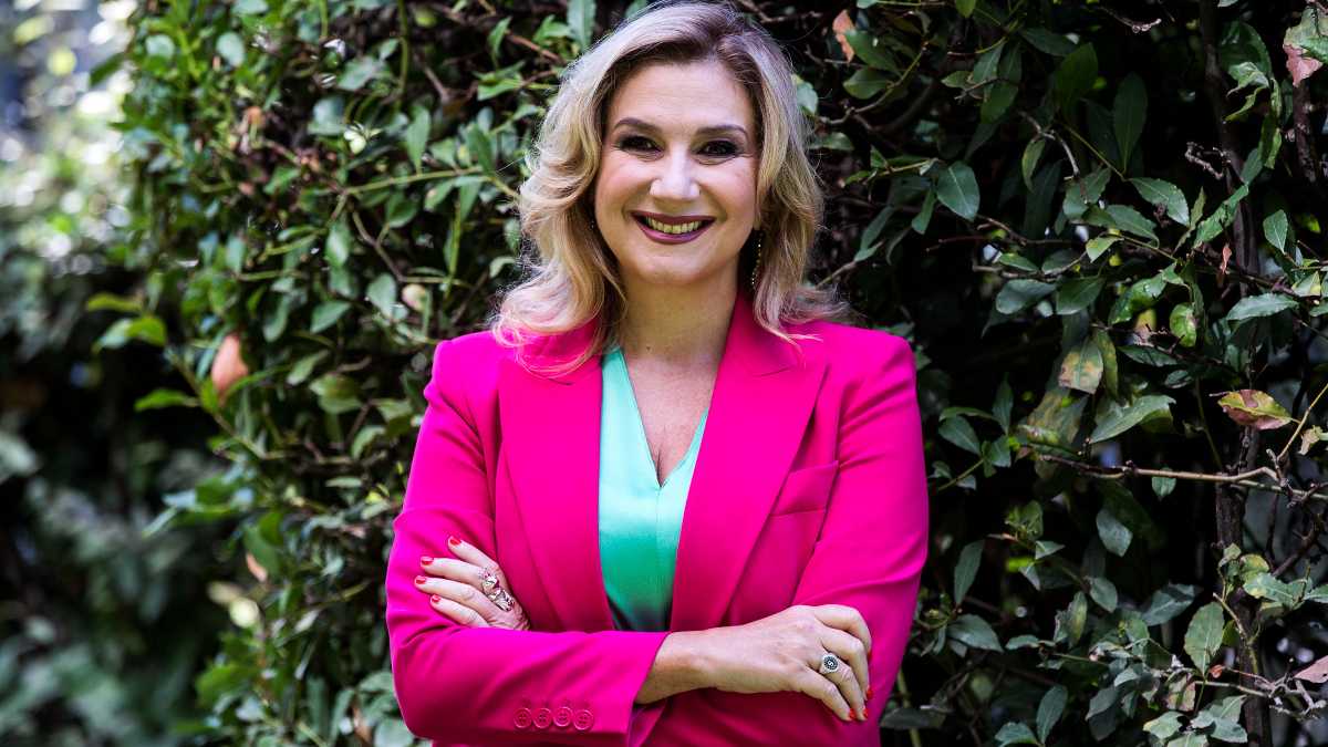 Immagine di "Le dirimpettaie". Tina, Gabriella e Maria, belle come dee, valchirie che non obbediscono