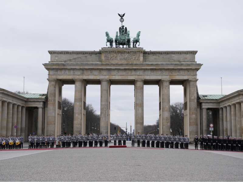 La Porta di Brandeburgo a Berlino (foto LaPresse)