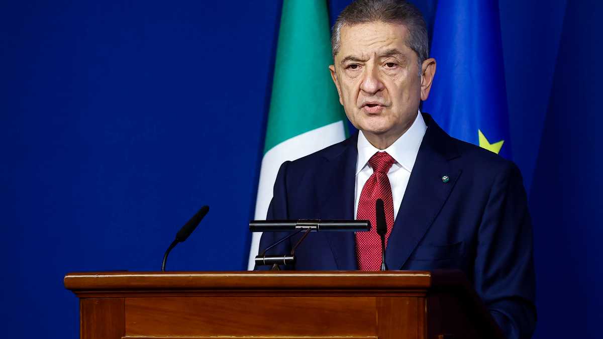 Immagine di Le imprese non devono perdere il treno dell'AI, avverte Panetta